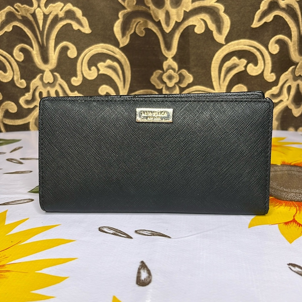 Kate Spade Large Zip Around Black Wallet